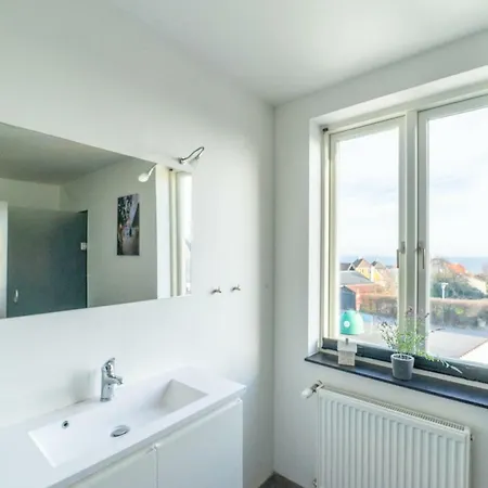 - Spacious Seaview Houses
